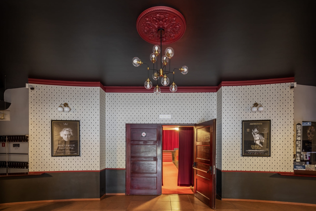 Wejście do sali kinowej